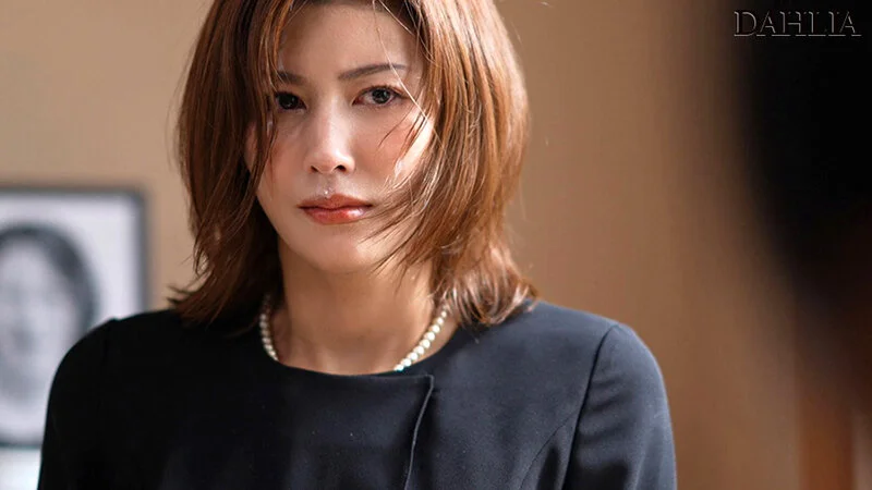 [DLDSS-390] [English Subtitles] Atonement NTR: Substitute Housewife Sacrifices Her Body for Her Husband's Crimes, Minosuzume