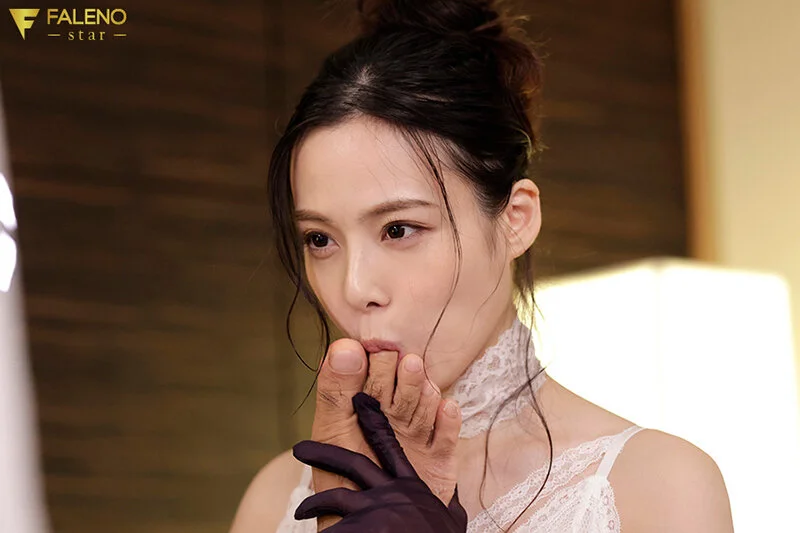 [FSDSS-920] [English Subtitles] A Proper Woman Transforms into a Feral Tigress: Rationality Shattered by Ecstasy Lingerie Yuki Nao