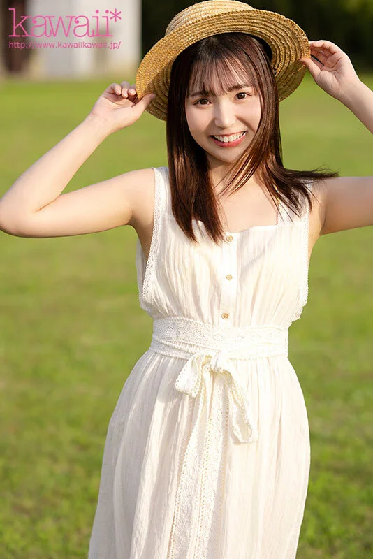 [CAWD-894] [English Subtitles] Smiling Face, Ultra-Fresh! Found! A Dazzlingly Cute and Naive Virgin Girl Who's Always Smiling, Yuu Miharu's Kawaii* New Debut →
