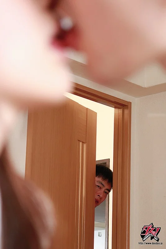 [DASD-643] [English Subtitles] My Tongue Feels Like a Genital: Intense Kiss from Boyfriend's Father. NTR Kissing Yui Nagase