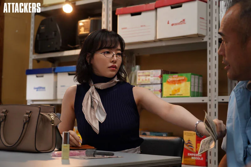 [SAME-032] [English Subtitles] Shoplifting Wife Forced into Physical Service Tsubaki Sannomiya