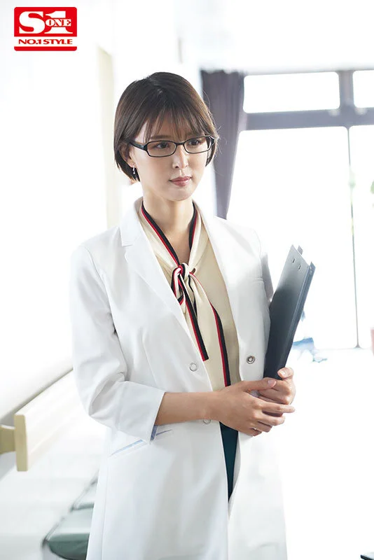 [SSIS-940] [English Subtitles] A Sexually Insatiable Female Doctor Satisfies Her Lust with Patients' Penises in Reverse Nocturnal Rounds - Aoi Takasa